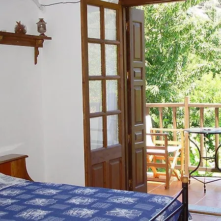 Katerina Πανσιόν 3*